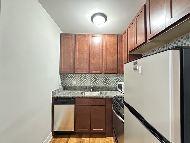 Photo - 555 W Arlington Unit 117