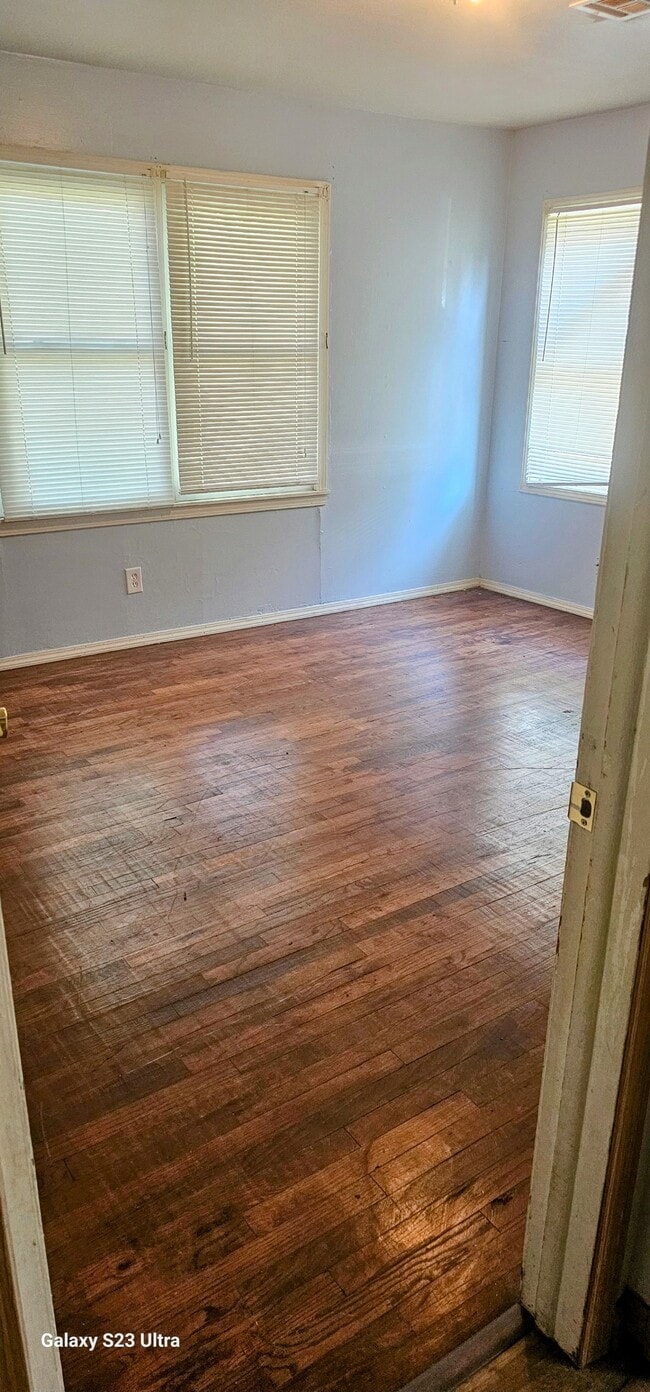 Photo - 4521 S Osage St