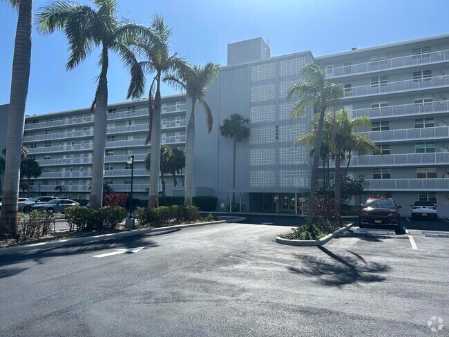 Building Photo - 5500 NW 2nd Ave Unit 214 Rental