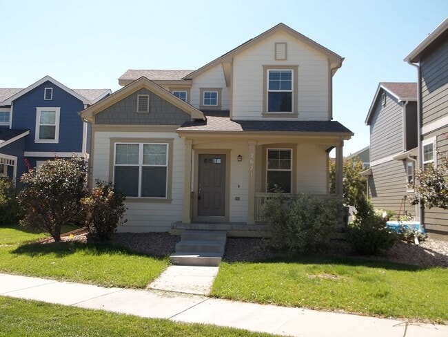 Building Photo - Comfortable & Roomy 3 Bedroom Home – Available August 10