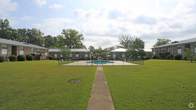 Building Photo - Chateau Orleans Rental