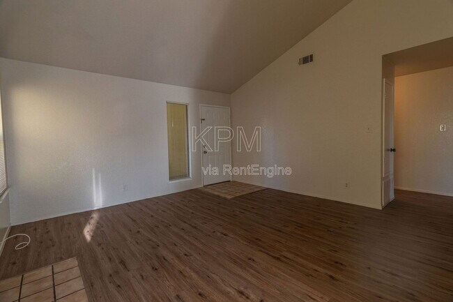 1311 W Century Blvd Unit 42