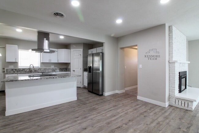 Photo - 308 N 12th Ave
