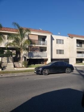 Photo - 13925 Sherman Way