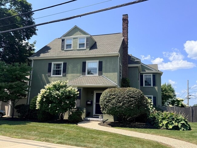 Building Photo - 179 Hillside Ave