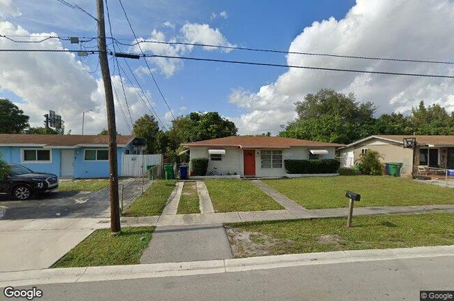 Photo - 2010 SW 68th Way