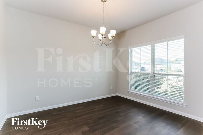 Photo - 7215 Victorville Dr