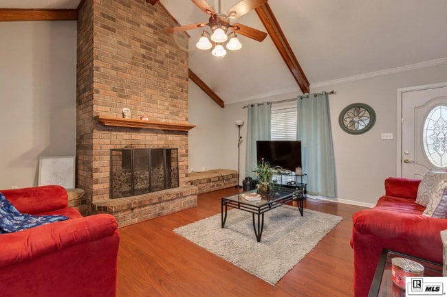 Photo - 105 Timberlane Dr
