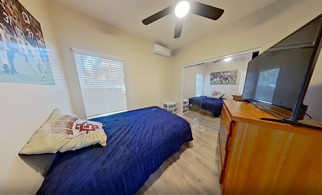 Photo - 5162-5166 Ewing St. Unidad 5164 Ewing St.