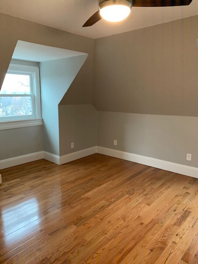 Photo - 749 Chislett St Unit Apt 3