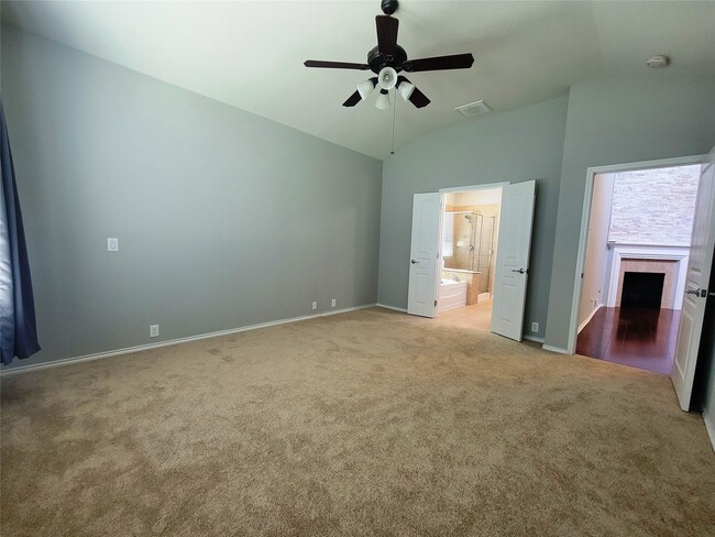 Building Photo - 17006 Cherokee Lake Ln