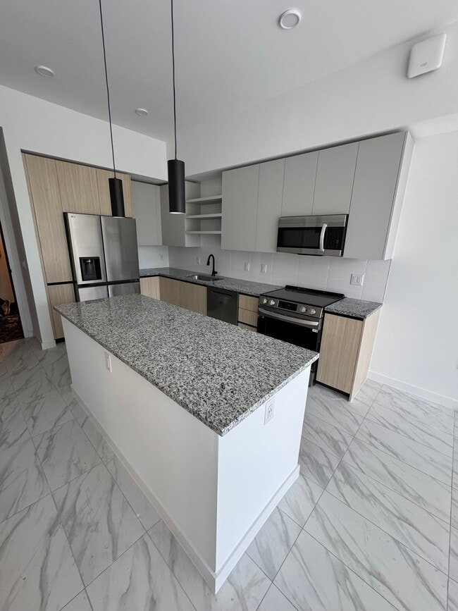 Photo - 2372 NE 172nd St Unidad A8 Rental