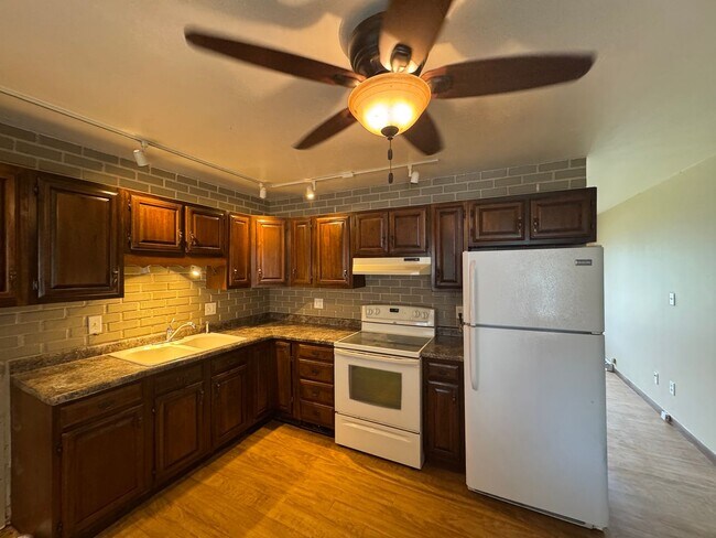 Photo - Charming and Spacious East Moline Home!
