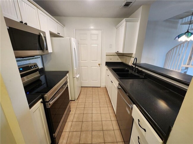 Photo - 1074 Peachtree Walk NE Unit B522