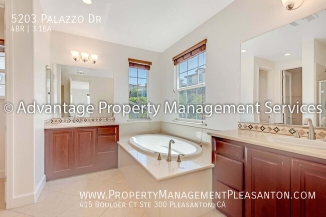 Photo - 5203 Palazzo Dr Casa