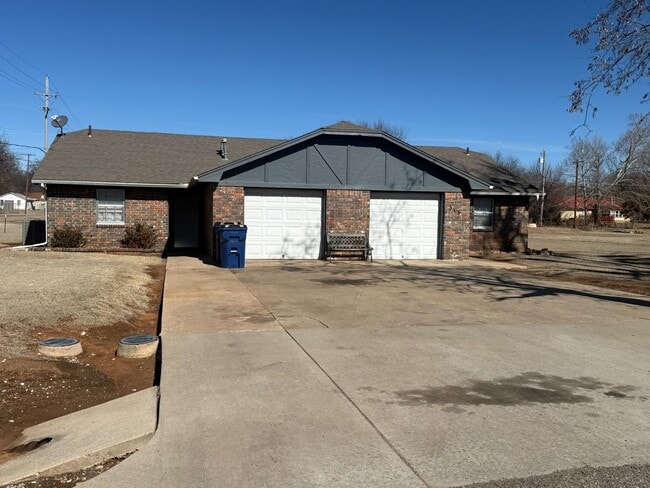 Photo - 313 W Pine Ave