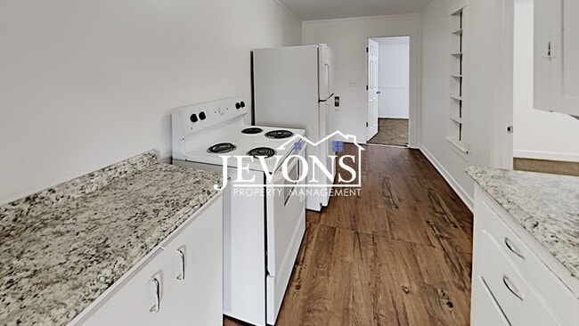 Photo - 201 N 6th St