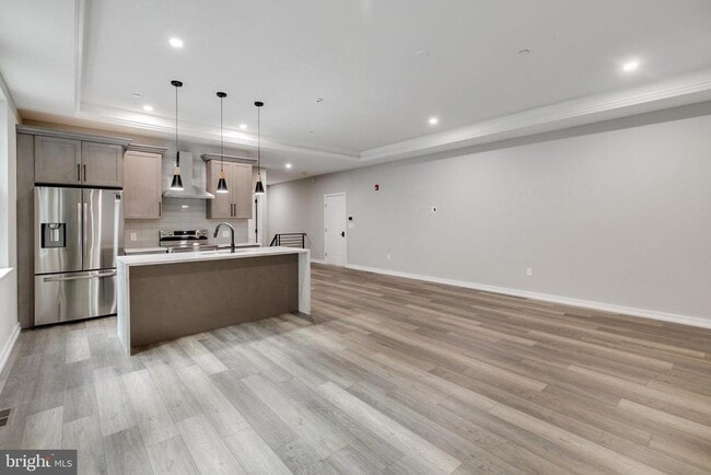 Building Photo - 752 S 16th St Unit 1B