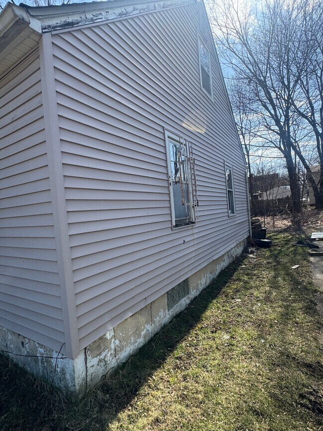 Photo - 711 W Dewey St