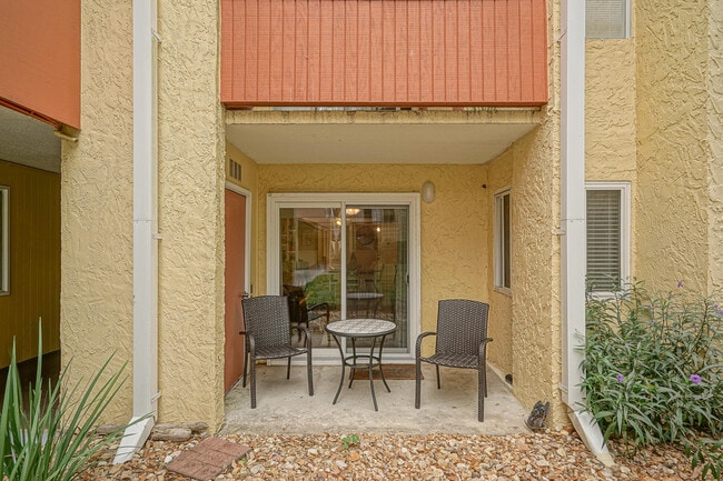 Photo - 209 W Miracle Strip Pkwy Unidad APT F104