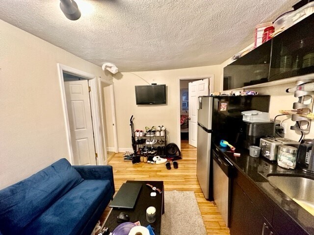 Photo - 20 Bartlett Pl Unit 1