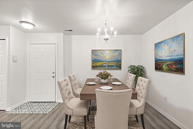 Building Photo - 1310 Sheridan Pl Unit 17 (108)