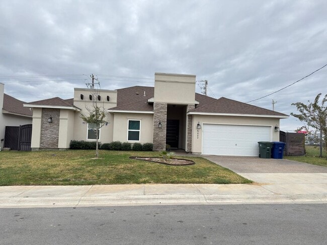 Building Photo - 6002 Amir Dr