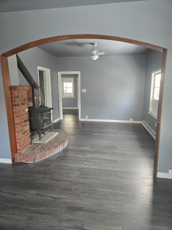 Photo - 716 E 1st St