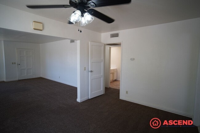 Photo - 2 Bed / 1 Bath Home with Solar – Convenient Bakersfield Location