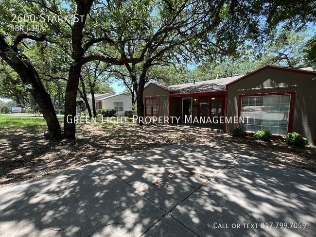 Photo - 2600 Stark St
