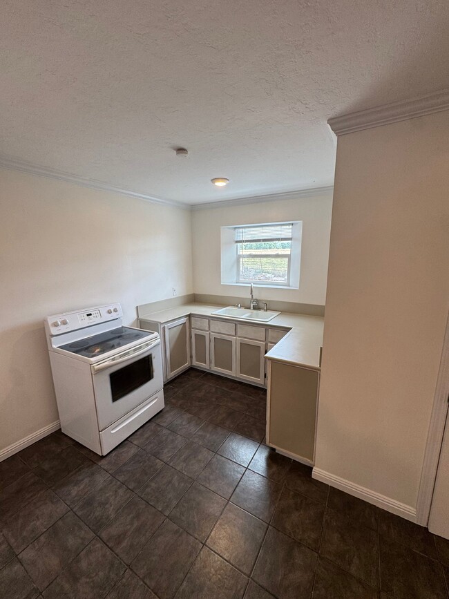 Photo - 2500 Fallon Rd