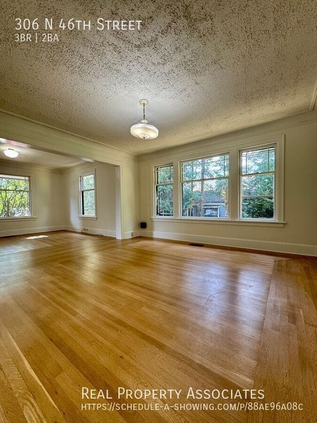 Photo - 306 N 46th St