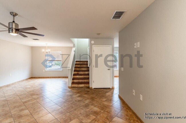 Photo - 817 Sheraton Ave