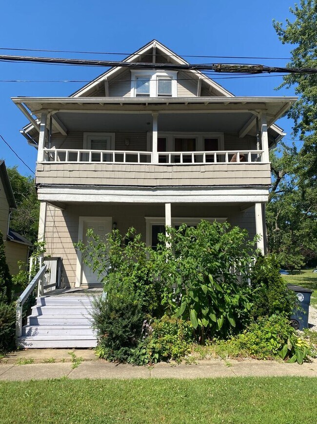 198-200 Westwood Ave Akron, OH 44302 MFH2 ... - 198-200 Westwood Ave Akron, OH 44302 MFH2 ... Apartamento Unidad 198