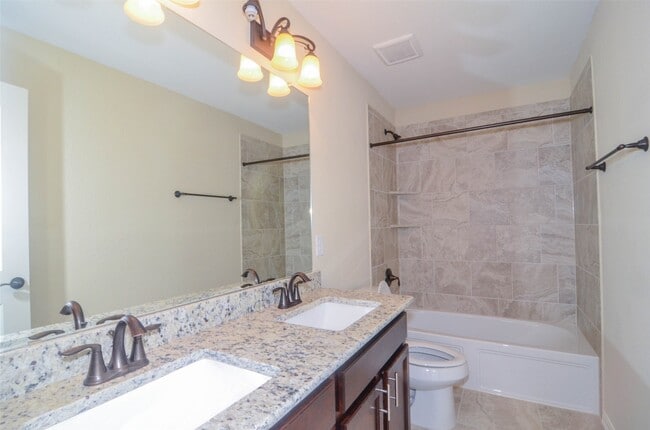 Building Photo - 18006 Westward Dale Dr