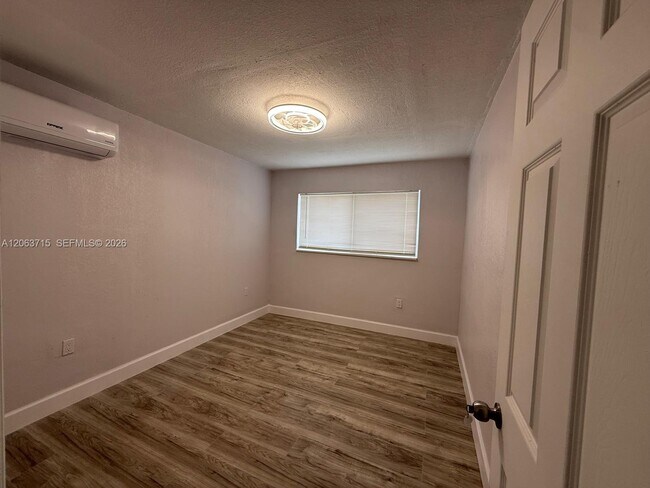 Photo - 4000 NW 195th St Unit 1
