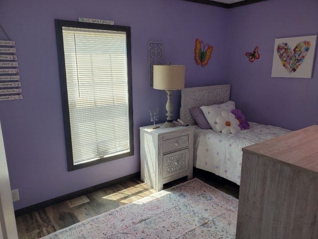 Photo - 936 Pineclair Dr SW