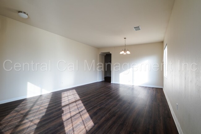 Photo - 4 Bedroom/2 Bath Home with solar in Desire...