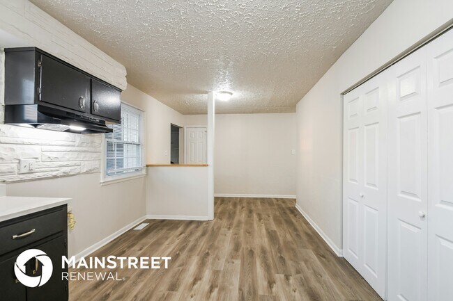 Photo - 3232 Wellington Ave