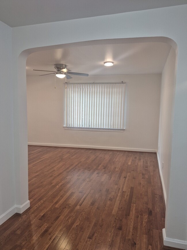 Photo - 2063 Beechmont Ave Unidad Apartment 4