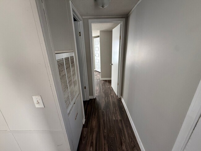 Photo - 80 Redwood Ln