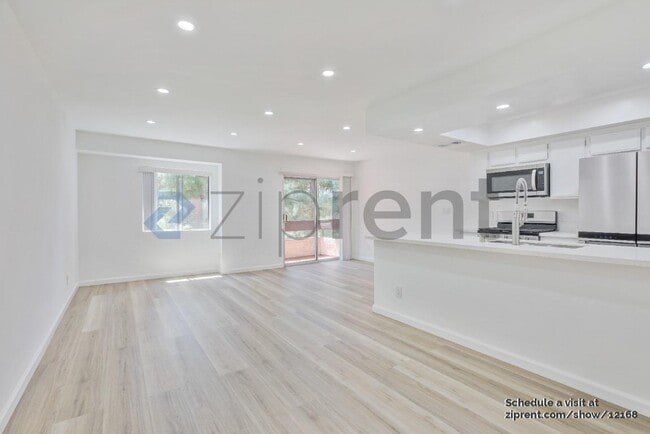 Photo - 2700 Cahuenga Blvd E