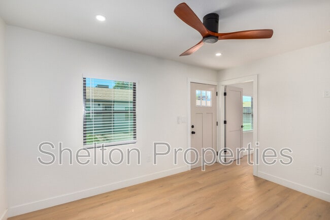 Photo - 616 N 10th Ave