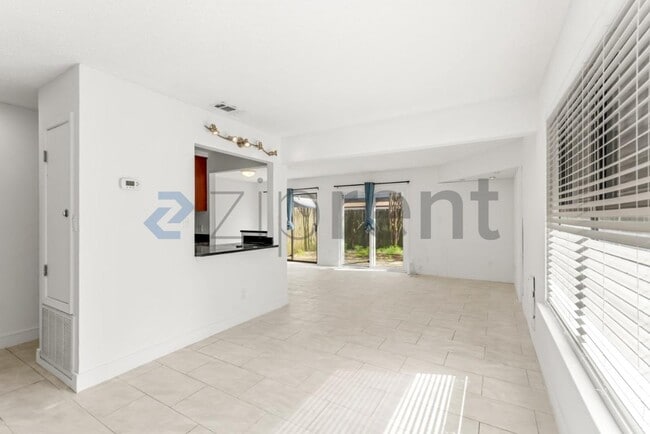 Photo - 182 Bent Arrow Dr