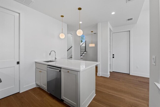 Photo - 4525 S 3rd St