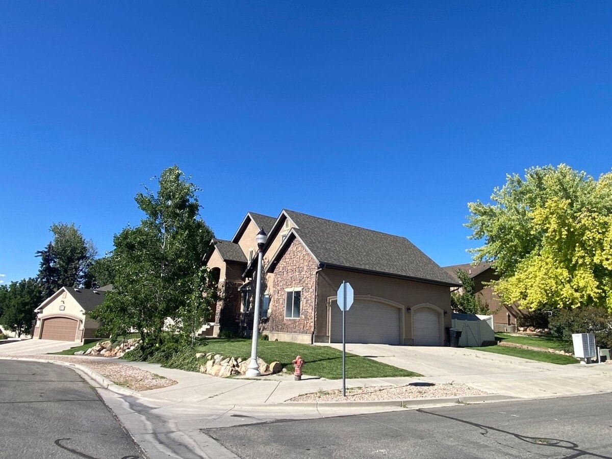 Great home in nice neighborhood - Great home in nice neighborhood