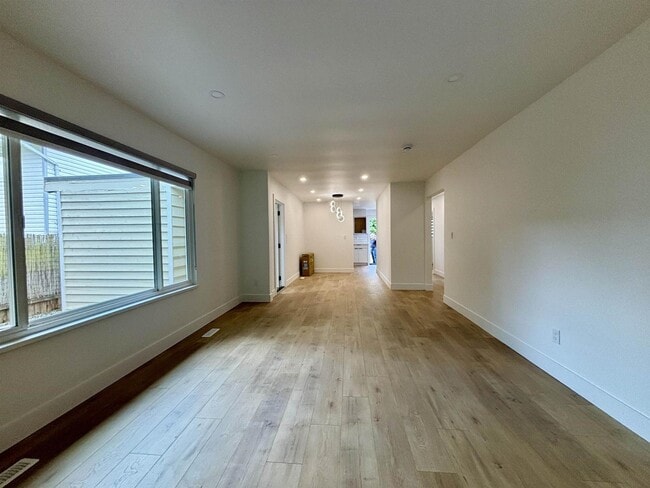 Photo - 5232-201A 201A St