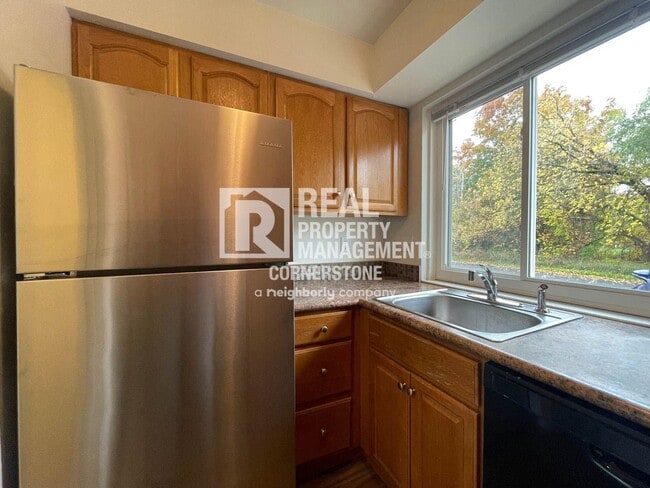Move In Ready Townhome - Move In Ready Townhome Unit 2