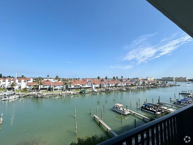 Building Photo - Newly Built Waterfront 3 bed 3 Bath - Walk... Rental