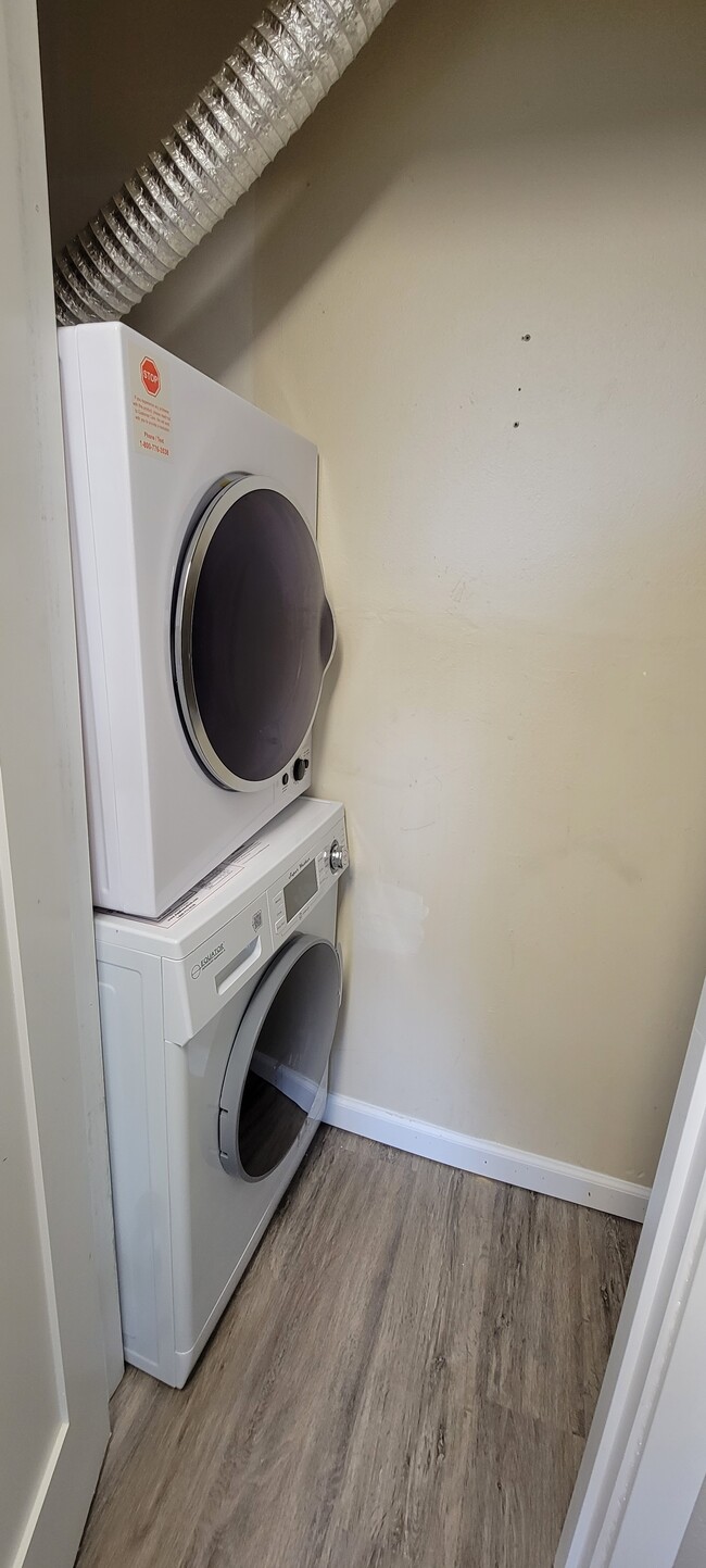 Photo - COURTYARD APTS-MUKILTEO